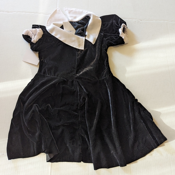 Gothic Girl Kid's Halloween Costume - Picture 3 of 5